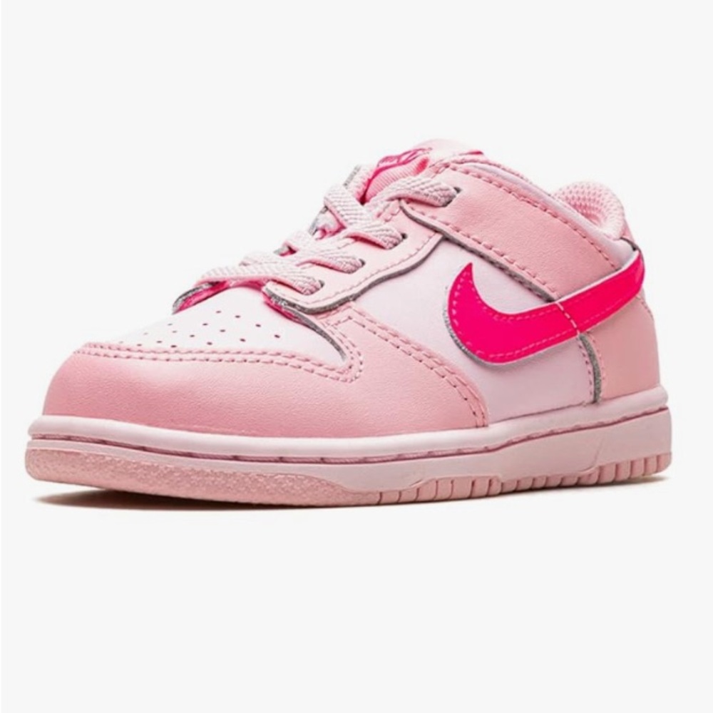 Nike Dunk Low Triple Pink Sneakers Size 10c girls toddler kids